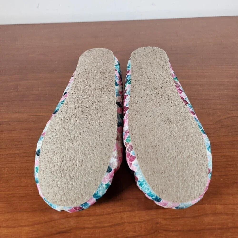 Minnetonka Cassie Little Kid Size 4 Faux Fur Lined Slippers Mermaid 49095